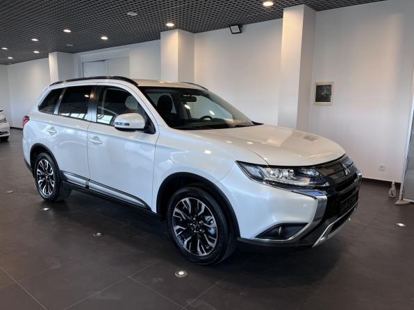 Mitsubishi Outlander III Рестайлинг 3 с пробегом 2022 года, цена 2 990 000 рублей, 46782 км, внедорожник, Автокод Объявления