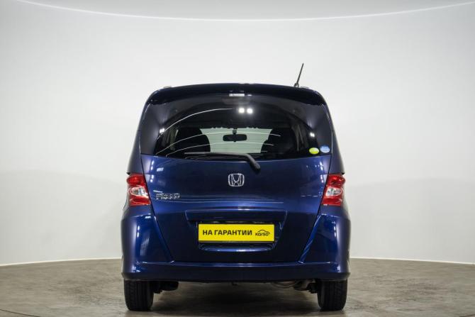 Honda Freed I с пробегом 2010 года, цена 1 199 000 рублей, 136000 км, компактвэн, Автокод Объявления