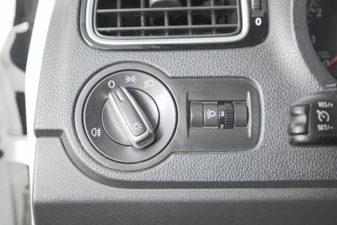 Volkswagen Polo V Рестайлинг с пробегом 2018 года, цена 1 289 000 рублей, 119000 км, седан, Автокод Объявления