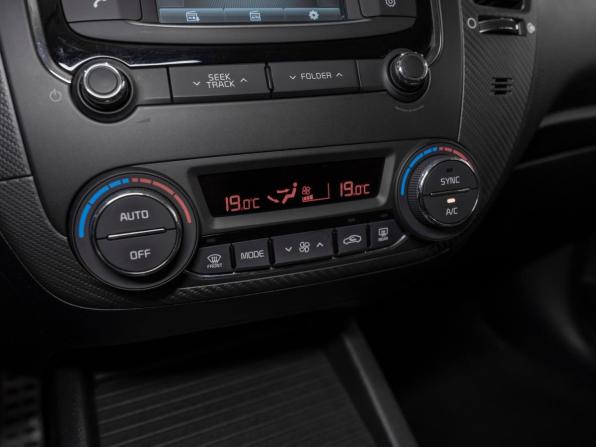 Kia Cerato III Рестайлинг (Classic) с пробегом 2018 года, цена 1 230 000 рублей, 210567 км, седан, Автокод Объявления