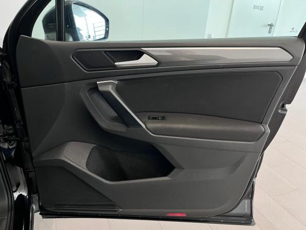 Volkswagen Tiguan II с пробегом 2019 года, цена 2 390 000 рублей, 128707 км, внедорожник, Автокод Объявления
