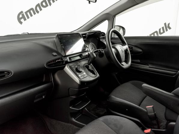 Toyota Wish II Рестайлинг с пробегом 2013 года, цена 1 475 000 рублей, 77764 км, минивэн, Автокод Объявления