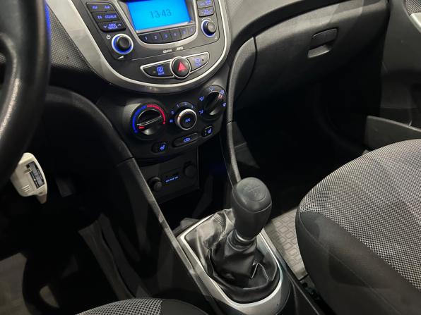 Hyundai Solaris I с пробегом 2012 года, цена 639 000 рублей, 153953 км, седан, Автокод Объявления