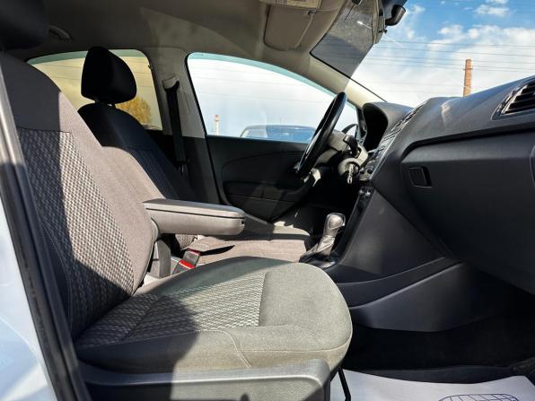 Volkswagen Polo V Рестайлинг с пробегом 2019 года, цена 1 380 000 рублей, 131114 км, седан, Автокод Объявления