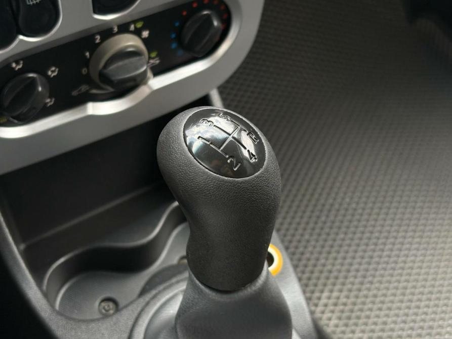 Renault Sandero I Крым  - изображение 14