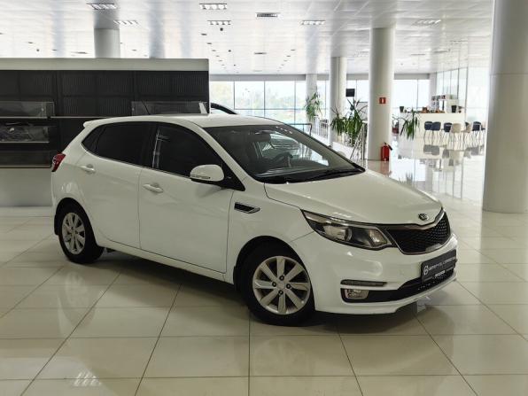 Kia Rio III Рестайлинг с пробегом 2016 года, цена 835 000 рублей, 100350 км, хэтчбек, Автокод Объявления