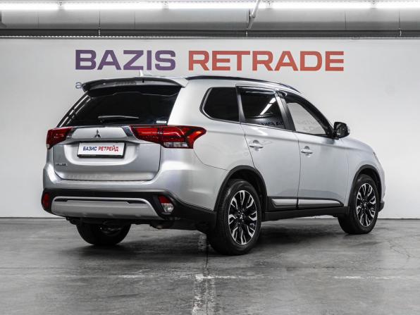 Mitsubishi Outlander III Рестайлинг 3 с пробегом 2022 года, цена 2 690 000 рублей, 121036 км, внедорожник, Автокод Объявления