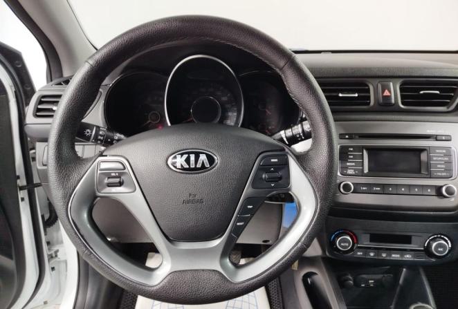 Kia Rio III Рестайлинг с пробегом 2017 года, цена 1 215 000 рублей, 93271 км, седан, Автокод Объявления