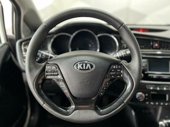 Kia Ceed II Рестайлинг с пробегом 2015 года, цена 1 200 000 рублей, 108834 км, хэтчбек, Автокод Объявления