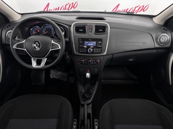Renault Logan II Рестайлинг с пробегом 2022 года, цена 1 375 000 рублей, 31111 км, седан, Автокод Объявления
