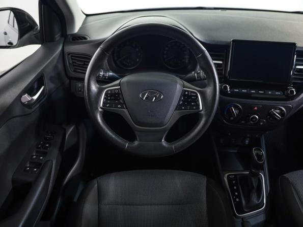 Hyundai Solaris II Рестайлинг с пробегом 2020 года, цена 1 675 000 рублей, 47850 км, седан, Автокод Объявления