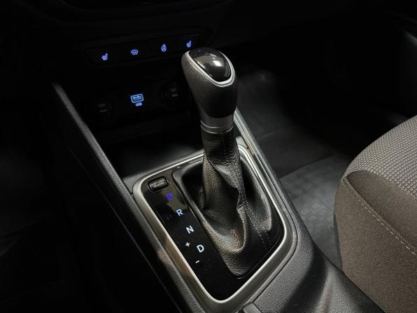Hyundai Solaris II с пробегом 2019 года, цена 1 495 000 рублей, 131557 км, седан, Автокод Объявления