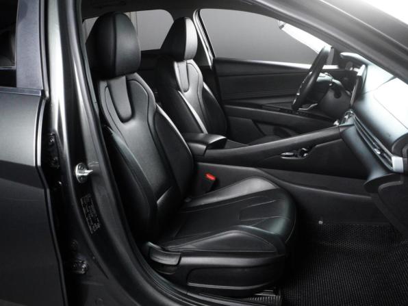 Hyundai Elantra VII (CN7) Рестайлинг с пробегом 2024 года, цена 2 129 000 рублей, 41509 км, седан, Автокод Объявления