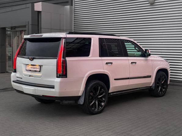 Cadillac Escalade IV с пробегом 2020 года, цена 5 800 000 рублей, 65727 км, внедорожник, Автокод Объявления