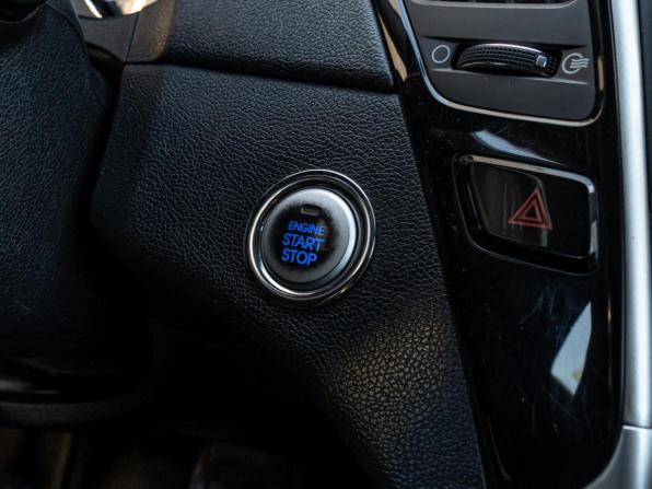 Hyundai Sonata VI (YF) с пробегом 2011 года, цена 1 280 000 рублей, 215569 км, седан, Автокод Объявления