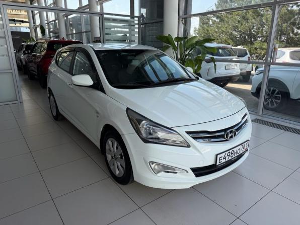Hyundai Solaris I Рестайлинг с пробегом 2016 года, цена 950 000 рублей, 113000 км, хэтчбек, Автокод Объявления
