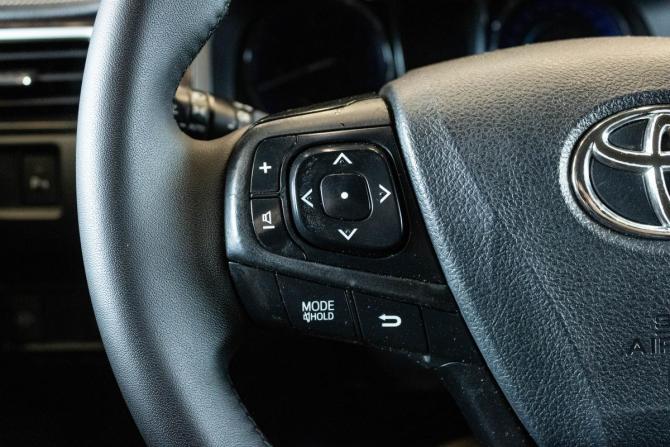 Toyota Camry VII (XV50) Рестайлинг с пробегом 2015 года, цена 1 768 000 рублей, 155604 км, седан, Автокод Объявления