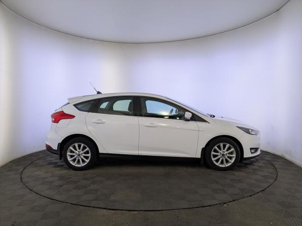 Ford Focus III Рестайлинг с пробегом 2016 года, цена 1 075 000 рублей, 128074 км, хэтчбек, Автокод Объявления