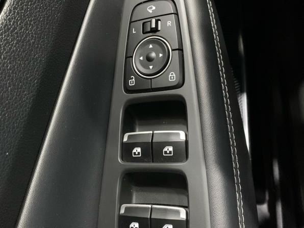 Hyundai Santa Fe IV Рестайлинг с пробегом 2022 года, цена 3 780 000 рублей, 36214 км, внедорожник, Автокод Объявления