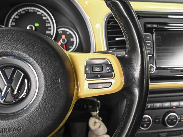 Volkswagen Beetle II (A5) с пробегом 2013 года, цена 1 399 000 рублей, 102646 км, хэтчбек, Автокод Объявления