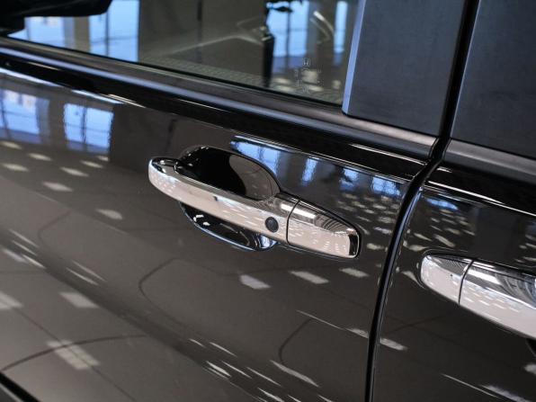 Honda Stepwgn V с пробегом 2015 года, цена 1 848 000 рублей, 106338 км, минивэн, Автокод Объявления