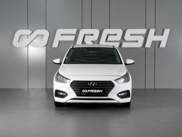 Hyundai Solaris II с пробегом 2017 года, цена 930 000 рублей, 173099 км, седан, Автокод Объявления