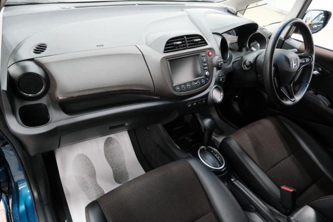 Honda Fit Shuttle I с пробегом 2012 года, цена 1 229 000 рублей, 110450 км, универсал, Автокод Объявления
