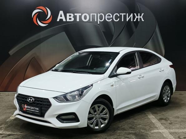 Hyundai Solaris II с пробегом 2018 года, цена 949 000 рублей, 245837 км, седан, Автокод Объявления