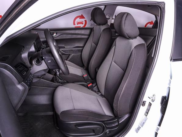Hyundai Solaris II с пробегом 2020 года, цена 1 380 000 рублей, 145840 км, седан, Автокод Объявления