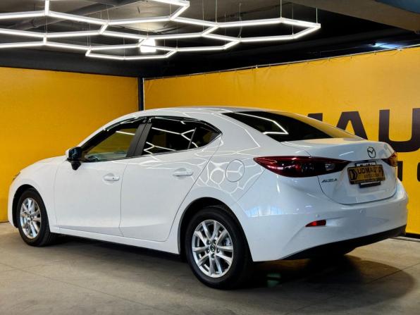 Mazda Axela III Рестайлинг с пробегом 2017 года, цена 1 199 000 рублей, 99479 км, седан, Автокод Объявления