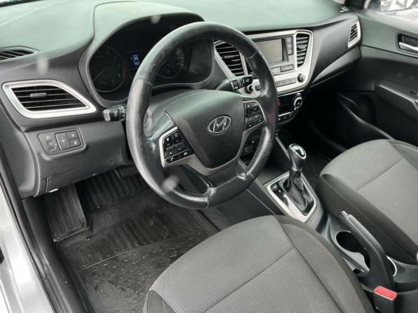 Hyundai Solaris II с пробегом 2019 года, цена 1 350 000 рублей, 110787 км, седан, Автокод Объявления
