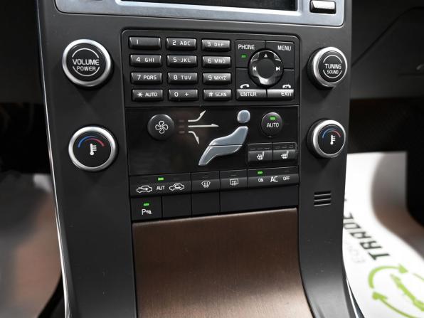Volvo XC70 II с пробегом 2011 года, цена 1 345 000 рублей, 240463 км, универсал, Автокод Объявления