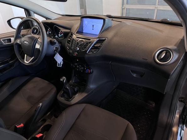 Ford Fiesta Mk6 Рестайлинг с пробегом 2016 года, цена 760 000 рублей, 180475 км, седан, Автокод Объявления