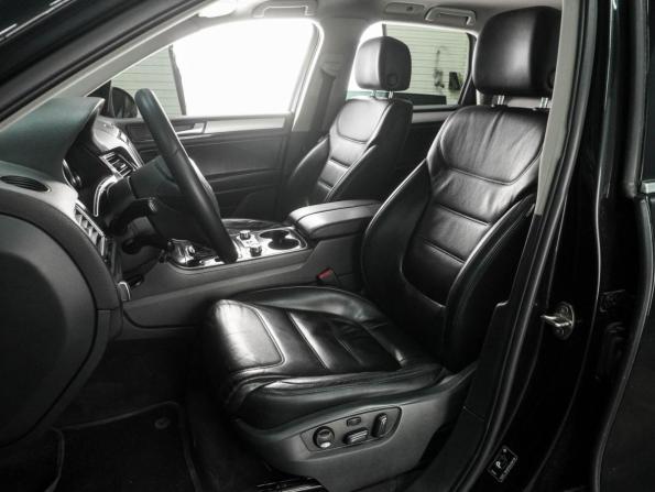 Volkswagen Touareg II с пробегом 2011 года, цена 1 595 000 рублей, 271557 км, внедорожник, Автокод Объявления