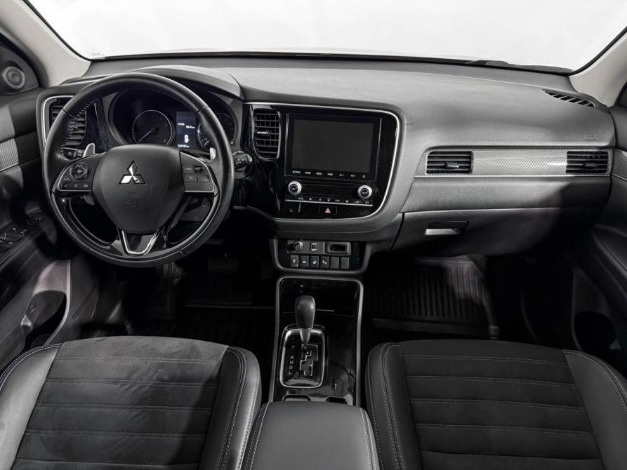 Mitsubishi Outlander III Рестайлинг 3 Санкт-Петербург  - изображение 15