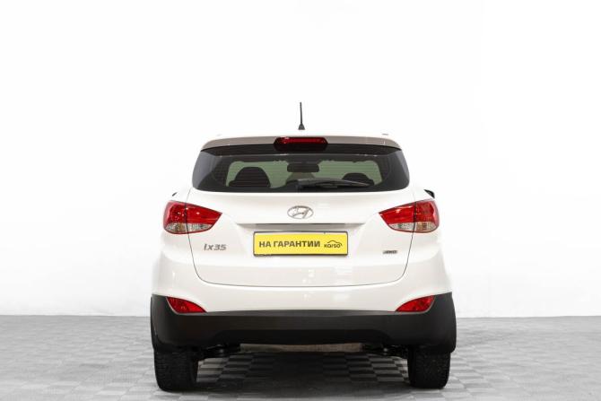 Hyundai ix35 I Рестайлинг с пробегом 2015 года, цена 1 599 000 рублей, 168000 км, внедорожник, Автокод Объявления