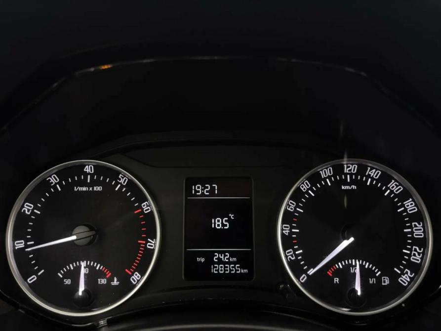 Skoda Octavia II (A5) Рестайлинг Псков  - изображение 10