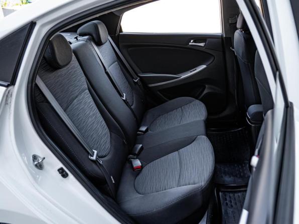 Hyundai Solaris I Рестайлинг с пробегом 2015 года, цена 1 030 000 рублей, 125678 км, седан, Автокод Объявления