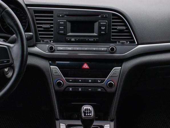 Hyundai Elantra VI (AD) с пробегом 2016 года, цена 1 415 000 рублей, 105984 км, седан, Автокод Объявления