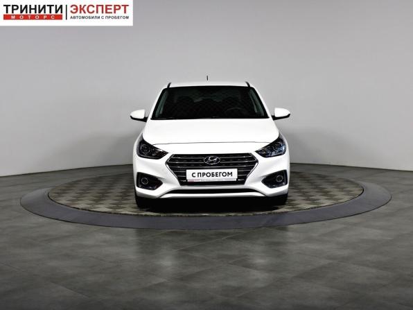 Hyundai Solaris II с пробегом 2018 года, цена 937 000 рублей, 278410 км, седан, Автокод Объявления