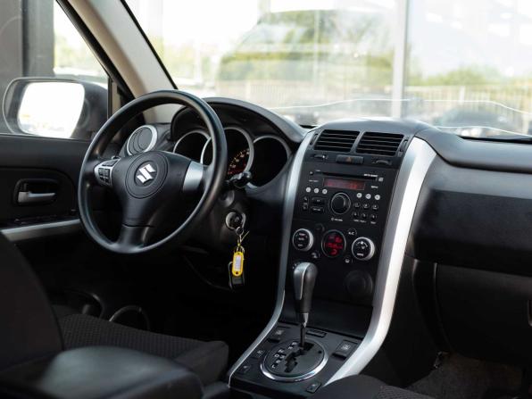 Suzuki Grand Vitara II Рестайлинг с пробегом 2010 года, цена 950 000 рублей, 153600 км, внедорожник, Автокод Объявления