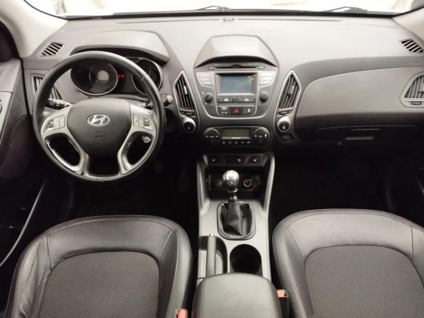 Hyundai ix35 I Рестайлинг с пробегом 2015 года, цена 1 330 000 рублей, 173149 км, внедорожник, Автокод Объявления