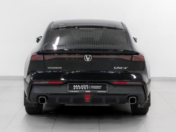 Changan UNI-V I с пробегом 2024 года, цена 2 345 000 рублей, 41195 км, лифтбек, Автокод Объявления