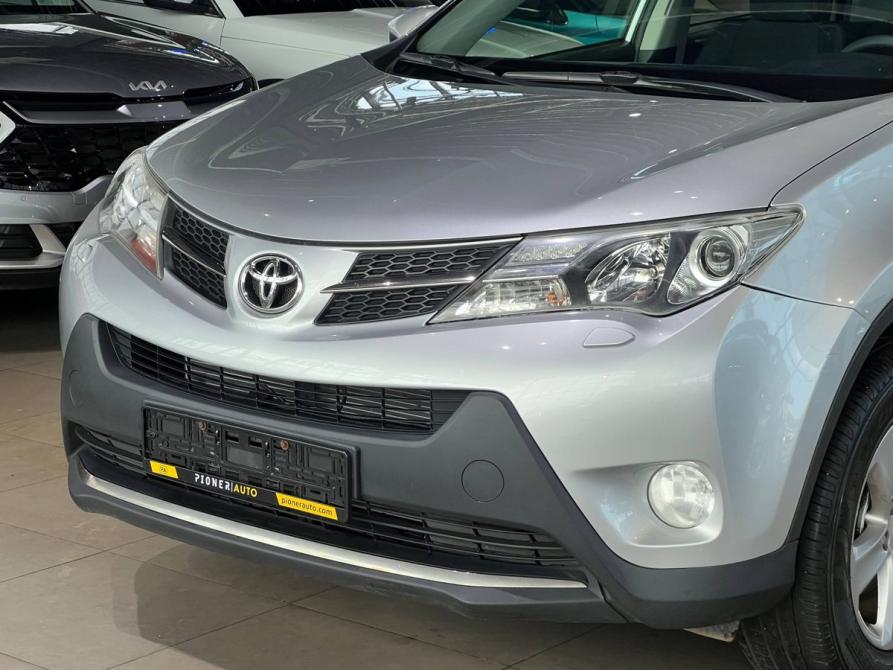 Toyota RAV4 IV (XA40) Оренбург  - изображение 8
