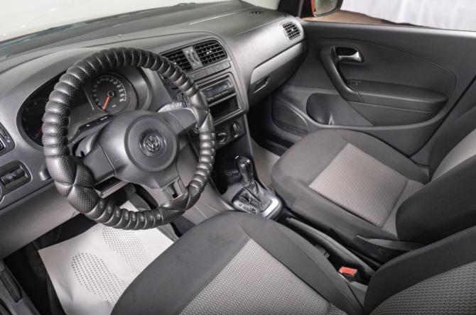 Volkswagen Polo V с пробегом 2011 года, цена 749 000 рублей, 327000 км, седан, Автокод Объявления