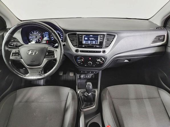 Hyundai Solaris II с пробегом 2018 года, цена 1 200 000 рублей, 130000 км, седан, Автокод Объявления