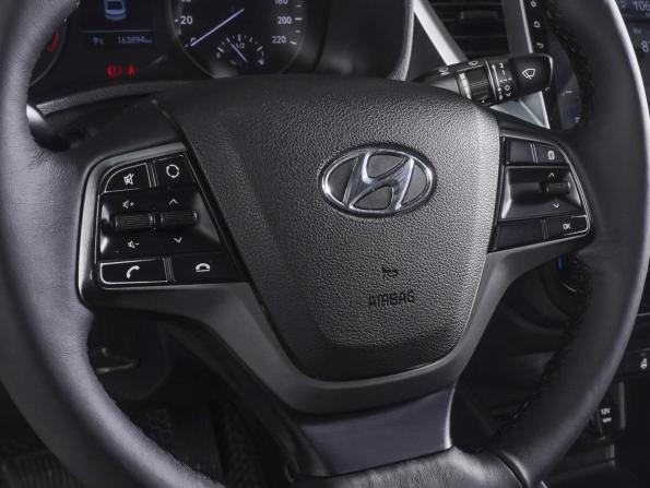 Hyundai Solaris II с пробегом 2017 года, цена 1 370 000 рублей, 163894 км, седан, Автокод Объявления