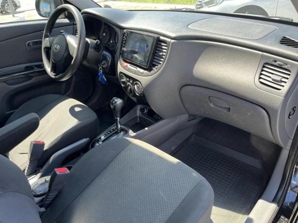 Kia Rio II Рестайлинг с пробегом 2010 года, цена 670 000 рублей, 145000 км, седан, Автокод Объявления