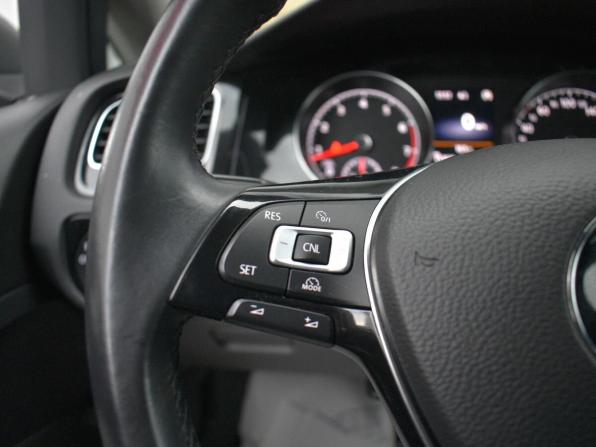 Volkswagen Golf VII с пробегом 2013 года, цена 1 399 000 рублей, 111000 км, хэтчбек, Автокод Объявления