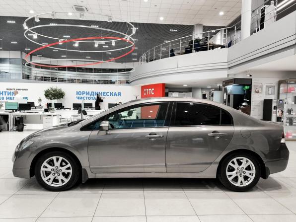Honda Civic VIII Рестайлинг с пробегом 2009 года, цена 890 000 рублей, 210000 км, седан, Автокод Объявления